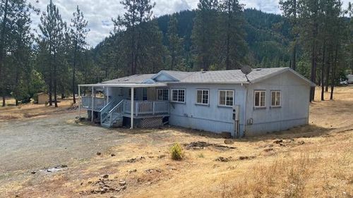 224 Gordon Way S, Grants Pass, OR, 97527-4516 | Card Image