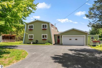 9477 S Cedar Road, House other with 3 bedrooms, 2 bathrooms and null parking in Cedar MI | Image 2