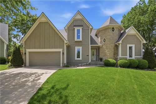 14220 S Brougham Dr, Olathe, KS, 66062-2086 | Card Image