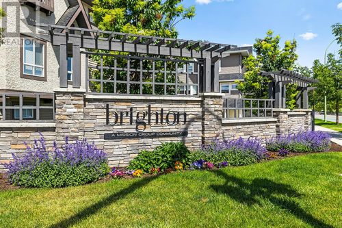 2-680 Old Meadows Rd, Kelowna, BC, V1W5L4 | Card Image
