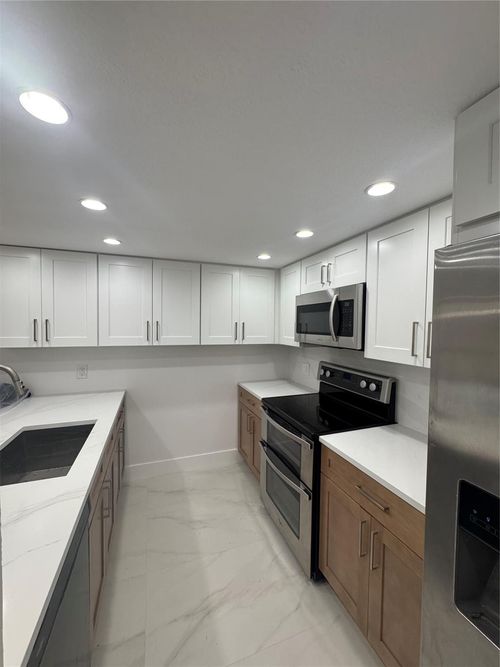 a-9148 Sw 23rd St, Davie, FL, 33324 | Card Image