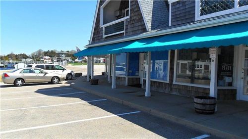 12 Fort Rd, Westerly, RI, 02891-5708 | Card Image