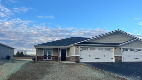 7619 Pea Ridge Rd, Hillsboro, OH, 45133-8225 | Card Image