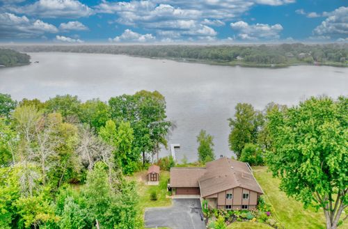 25253 W Comfort Dr, Forest Lake, MN, 55025-8766 | Card Image