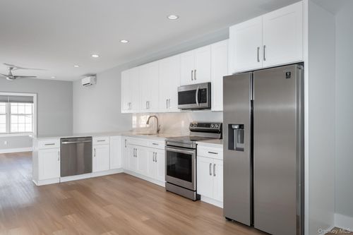 apt-1-1 Wallace Ct, Valley Stream, NY, 11580-5502 | Card Image