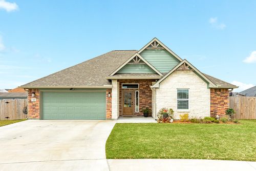 321 Yorktown Ave, Clute, TX, 77531-4797 | Card Image