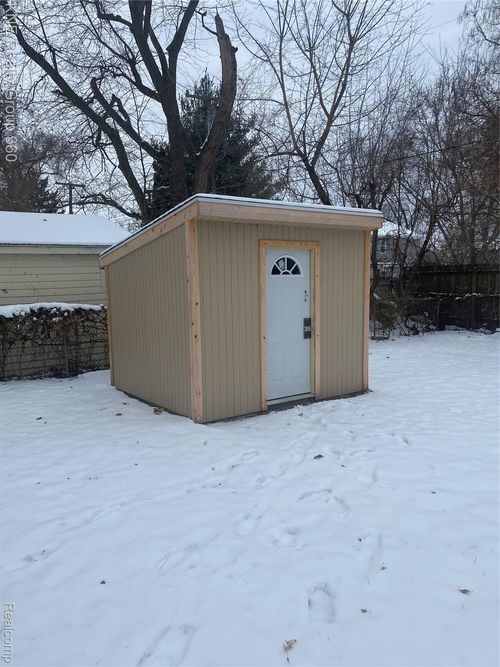 12039 Rockland, Redford, MI, 48239-2590 | Card Image