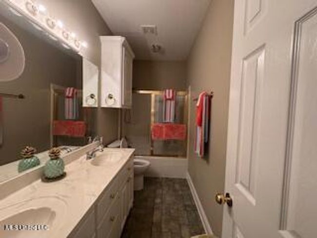 Bathroom hallway 1 | Image 41