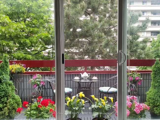 255 - 10 Eddystone Ave, Condo with 3 bedrooms, 2 bathrooms and 1 parking in North York ON | Image 31
