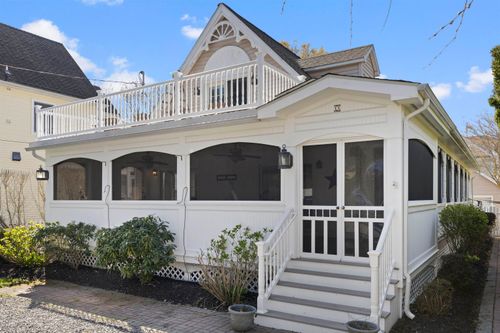 111 Stevens St, West Cape May, NJ, 08204-1071 | Card Image