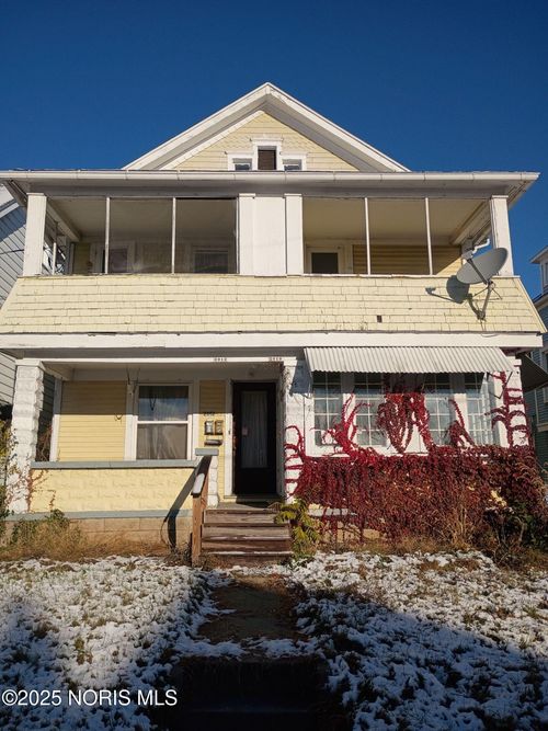 2010 Airport Hwy, Toledo, OH, 43609-1824 | Card Image