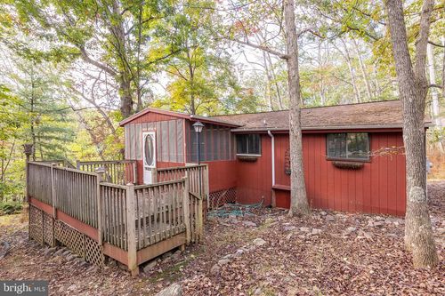 3 Tuckahoe Trl, HEDGESVILLE, WV, 25427-5581 | Card Image