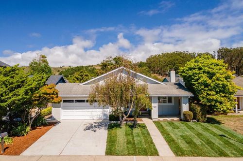 120 Bridgeport Dr, Half Moon Bay, CA, 94019-4235 | Card Image