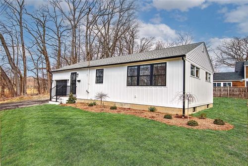 53 Royer St, Cranston, RI, 02920-1706 | Card Image