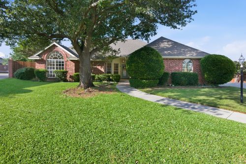 729 Bent Tree Ct, Hurst, TX, 76054-2601 | Card Image