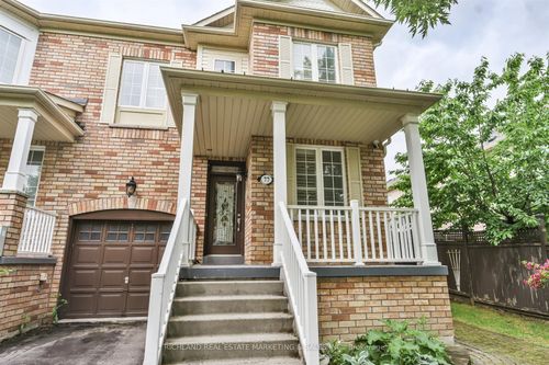 77 Limeridge St, Aurora, ON, L4G7X9 | Card Image