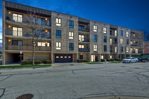 apt-105-724 12th St, Wilmette, IL, 60091-2635 | Card Image