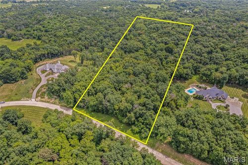 3 W Arrowhead Lake Dr, Columbia, MO, 65203 | Card Image