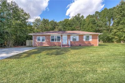 3232 Head River Road, House other with 4 bedrooms, 2 bathrooms and null parking in Virginia Beach VA | Image 3