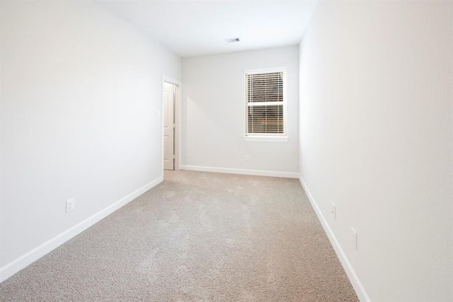 6011 Diamond Leaf Ct, House other with 4 bedrooms, 2 bathrooms and 2 parking in Conroe TX | Image 12