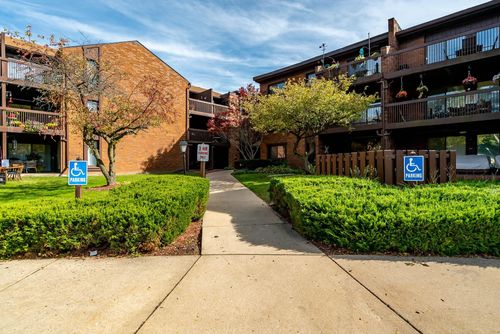 2929 Sunnyside Dr, Rockford, IL, 61114-6000 | Card Image