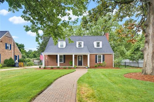 505 Salisbury St, Kernersville, NC, 27284-2919 | Card Image