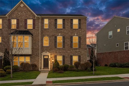236 Thornapple Ln, Cranberry Township, PA, 16066-6582 | Card Image