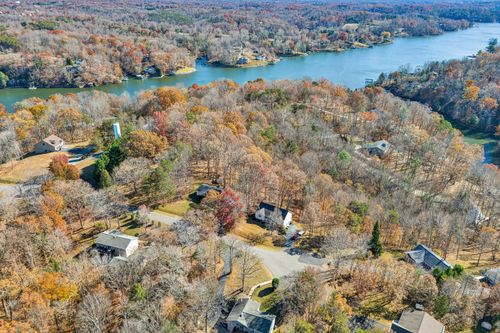 25 Walnut Landing Cir, Hardy, VA, 24101-3061 | Card Image