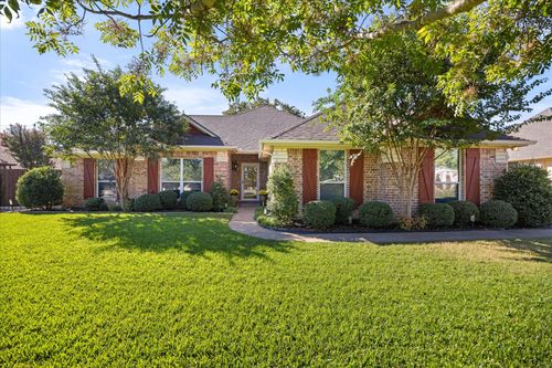 6921 Westover Dr, Granbury, TX, 76049-4758 | Card Image