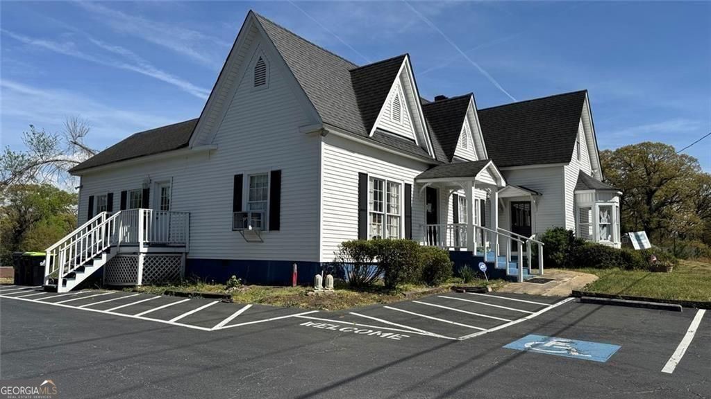 Commercial Sale in Lithia Springs