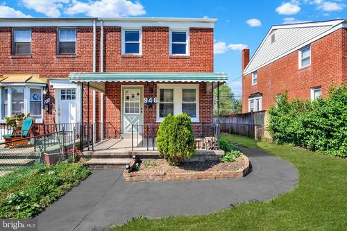 946 Middlesex Rd, ESSEX, MD, 21221-2130 | Card Image