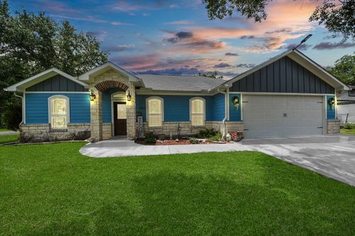 1020 E Hillje St, El Campo, TX, 77437-4629 | Card Image