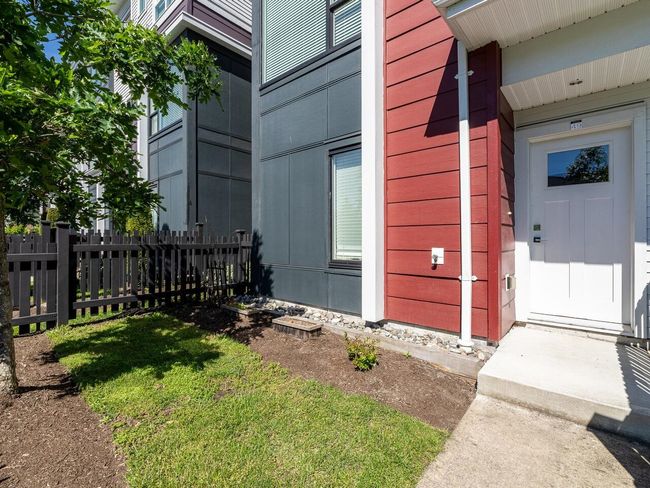 49 - 16336 23 A Avenue, Townhouse with 3 bedrooms, 3 bathrooms and null parking in Surrey BC | Image 3