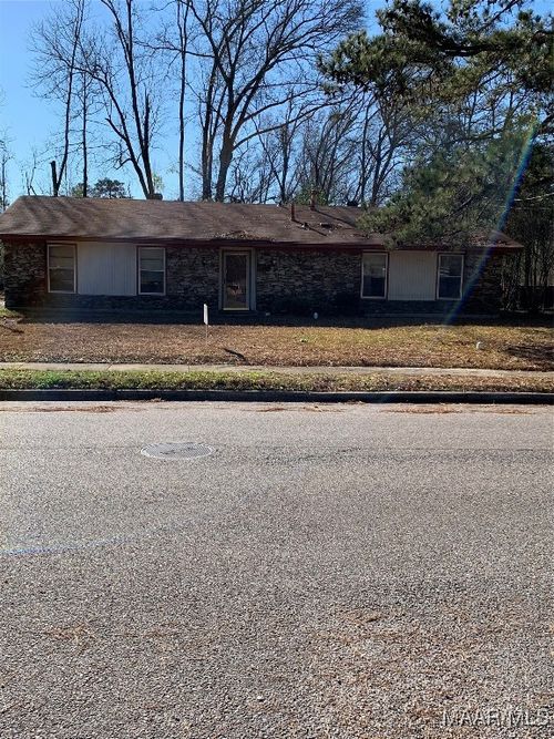 869 Queensbury Dr, Montgomery, AL, 36116-3565 | Card Image