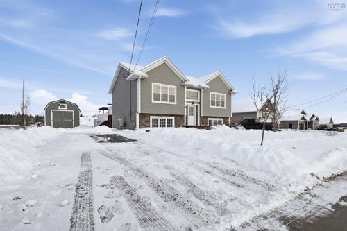 39 Ridge Ave, Stewiacke, NS, B0N2J0 | Card Image