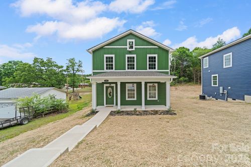 908 Dewey St, Badin, NC, 28009 | Card Image