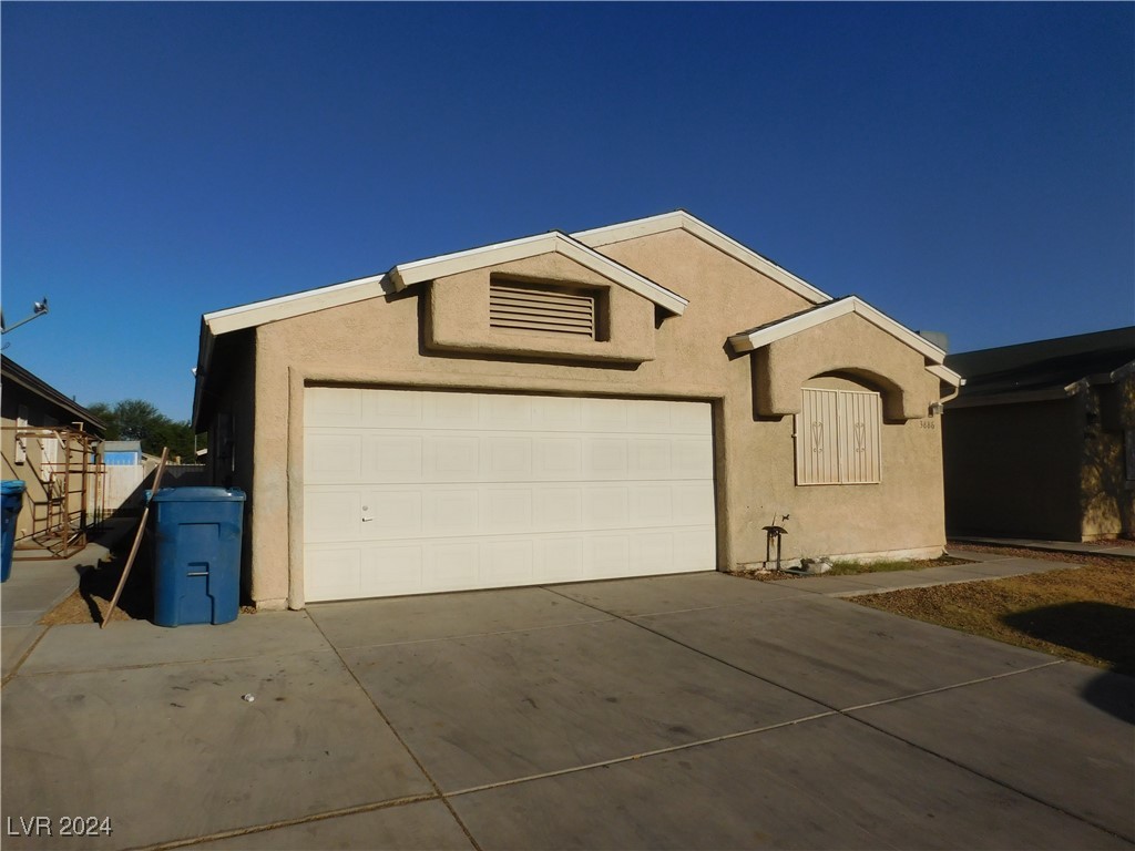 Via Lucia Dr, Las Vegas, NV 89115