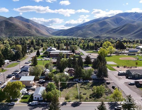 510 S Main St, Hailey, ID, 83333-8428 | Card Image