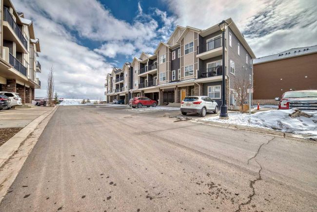 401 - 250 Fireside View, Home with 3 bedrooms, 2 bathrooms and 2 parking in Cochrane AB | Image 1