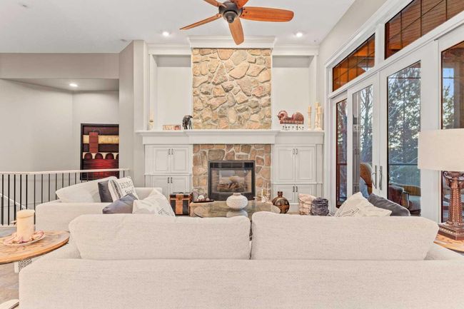 31 Summit Pointe Dr, House other with 4 bedrooms, 5 bathrooms and 4 parking in Heritage Pointe AB | Image 15