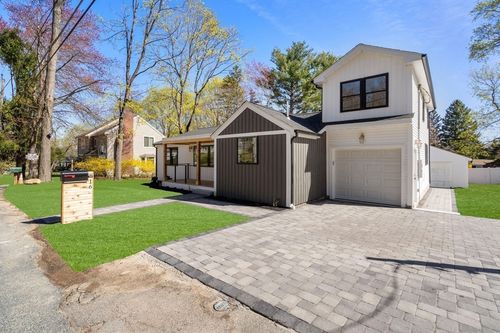 16 Chestnut St, Westborough, MA, 01581-3016 | Card Image