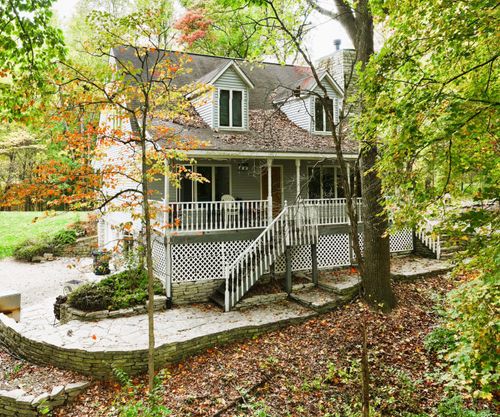 111 W Everton Rd, Connersville, IN, 47331-8984 | Card Image