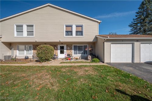 unit-d-3063 Ivy Hill Cir, Cortland, OH, 44410-9357 | Card Image