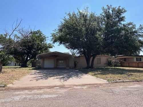 1644 Dallas St, Colorado City, TX, 79512-4036 | Card Image