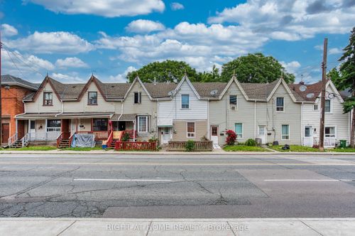 {{alt}} | Card Image