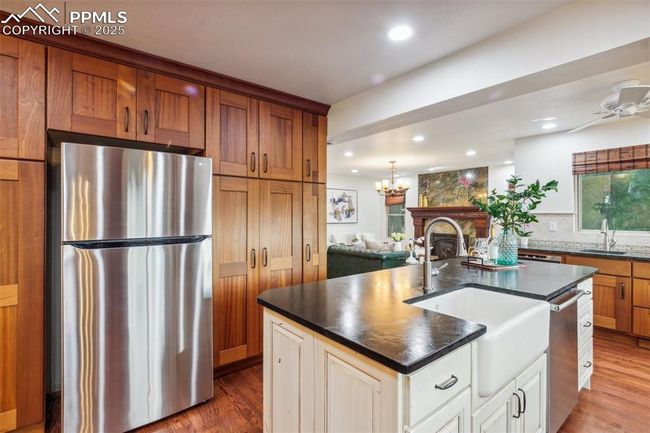 130 Mobray Ct, House other with 4 bedrooms, 4 bathrooms and 2 parking in Colorado Springs CO | Image 6