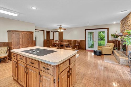 107 N Harrison St, Spring Hill, KS, 66083-9101 | Card Image