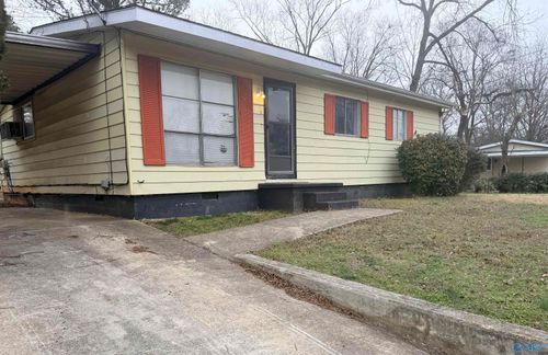 702 Mastin Lake Rd Nw, Huntsville, AL, 35811-1231 | Card Image