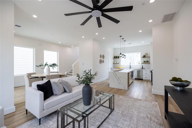 4102 Alice St, House other with 3 bedrooms, 4 bathrooms and null parking in Houston TX | Image 9