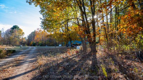 6 Grannys Lane, Killaloe, ON, K0J2A0 | Card Image